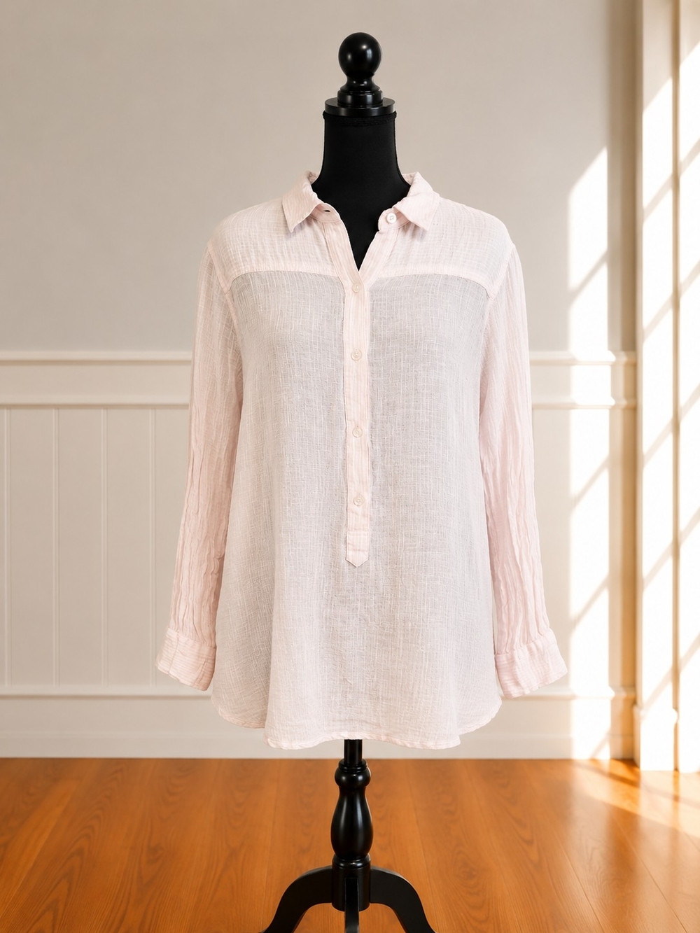 4/$15🟢•Lucky Brand Light Pink Gauze Button-Front Top